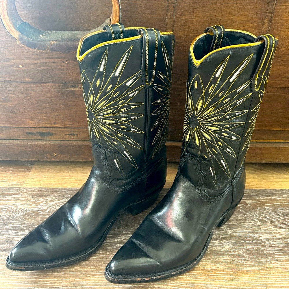 Acme boots/vintage Acme peewee shorty cowgirl boots. Size 7